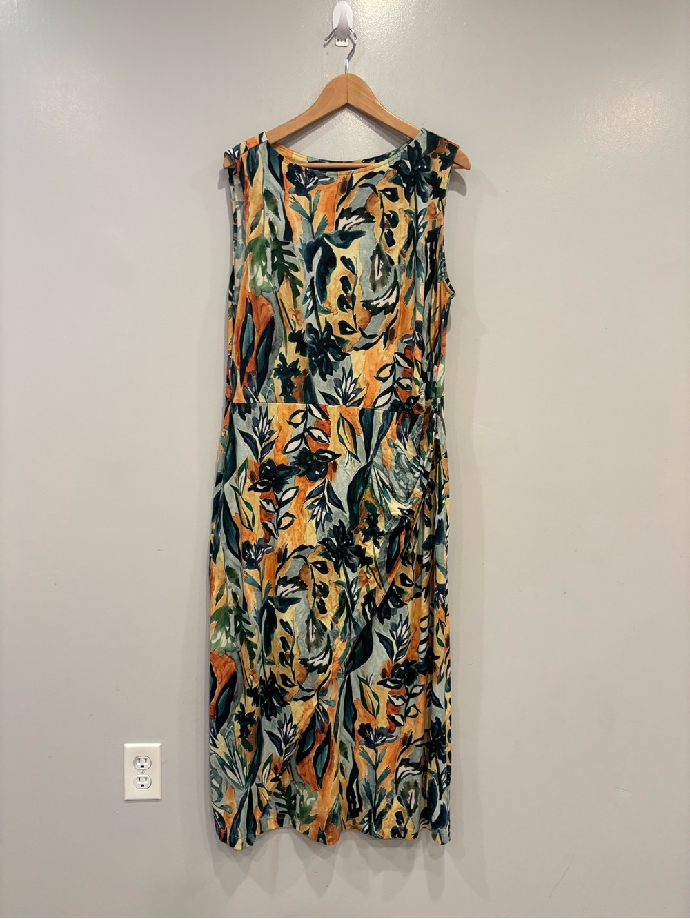 Sleeveless Tropical Print Midi Dress in Multi-Color